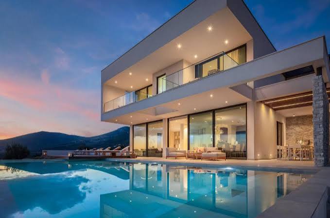 Independent villa with a private pool